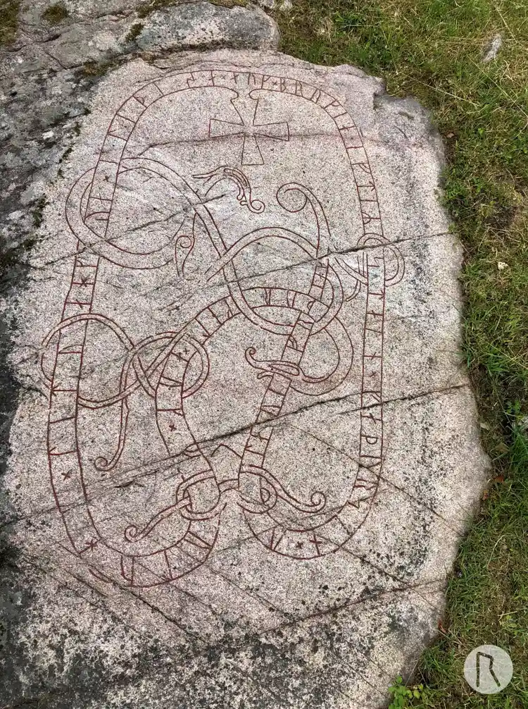 Fotografi av Runhäll Fällbrohällarna, U145, L2015:9357 taget av Niklas Vackerdag