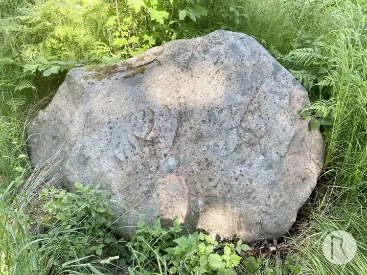 Fotografi av Runhäll UATA4741/44, L2014:8079 taget av Niklas Vackerdag