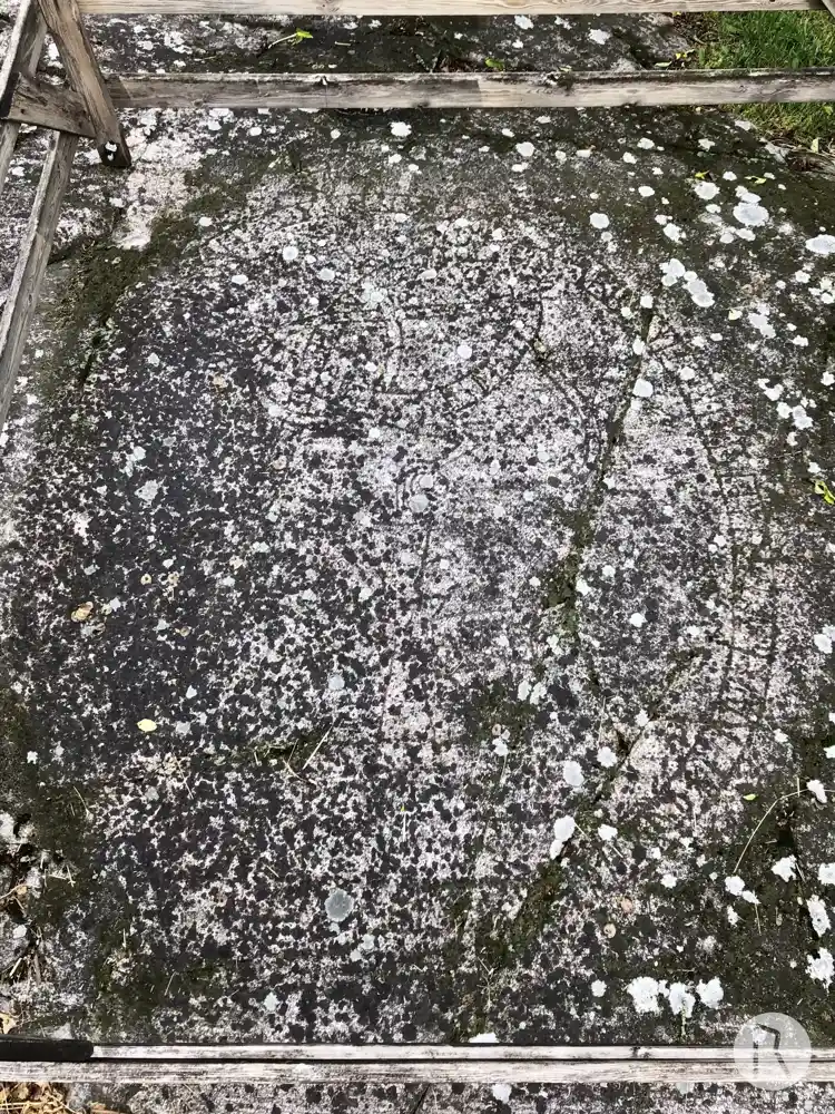 Fotografi av Runristning Norahällen, U130, L2017:366 taget av Niklas Vackerdag