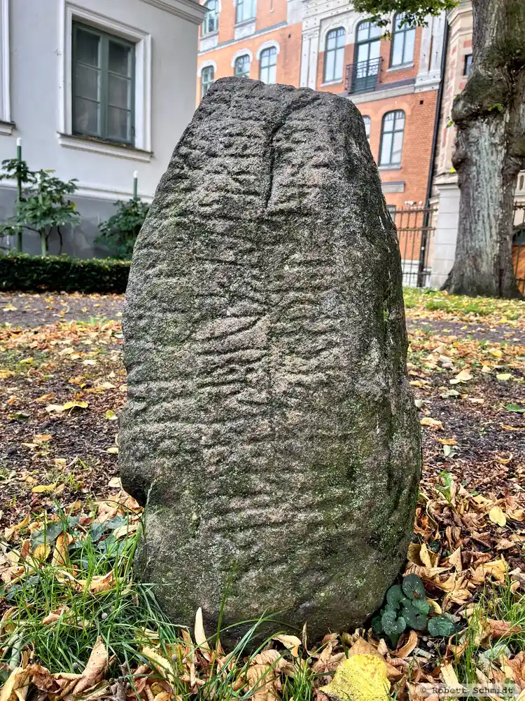 Fotografi av Runsten DR298, L1988:5385 taget av Robert Schmidt