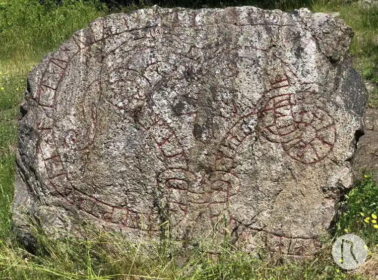 Fotografi av Runsten Gliastenen, U56, L2013:243 taget av Niklas Vackerdag
