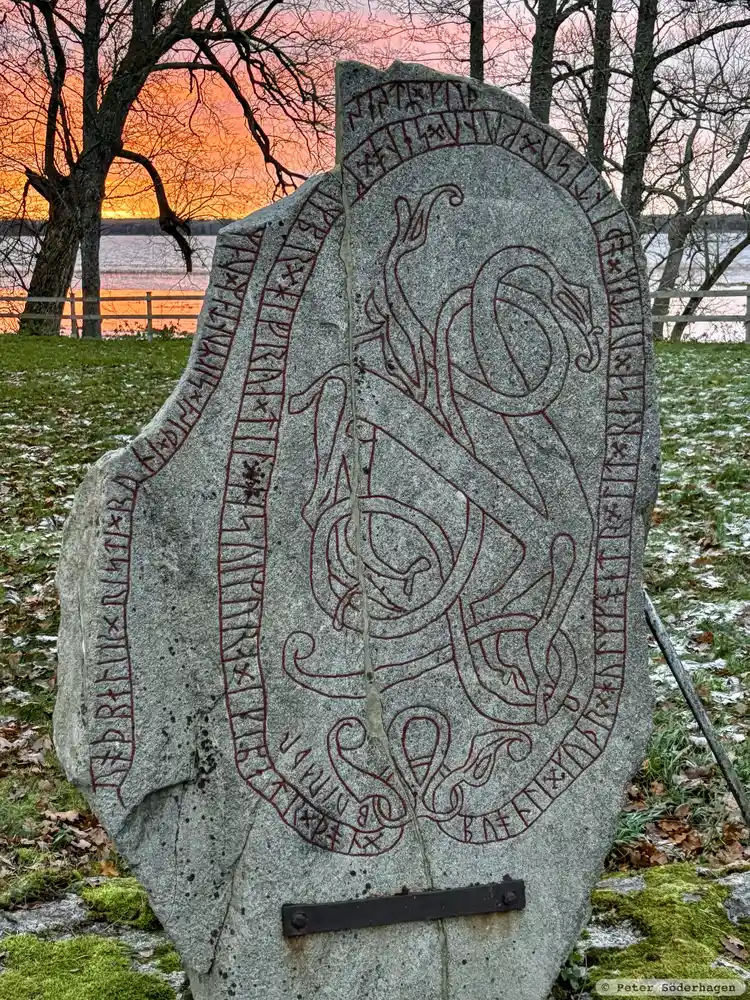 Fotografi av Runsten Odendisastenen, Vs24, L2004:7522 taget av Peter Söderhagen