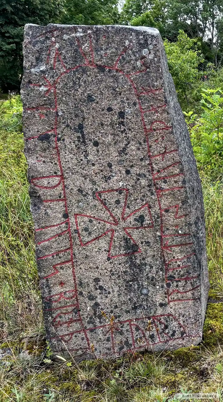 Fotografi av Runsten Ög151, L2012:6073 taget av Kenth Granberg