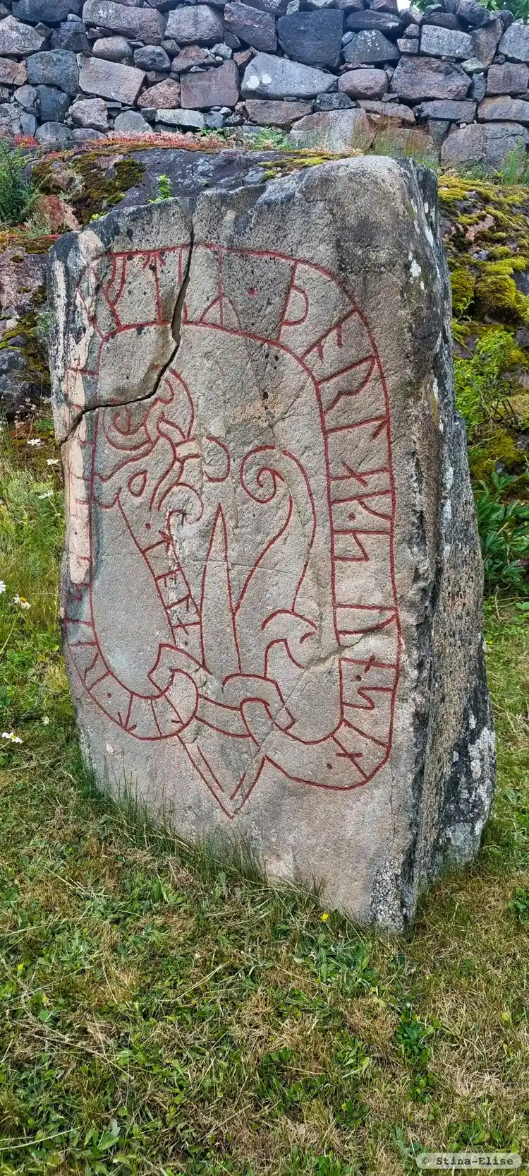 Fotografi av Runsten Ög156, L2010:3955 taget av Stina-Elise