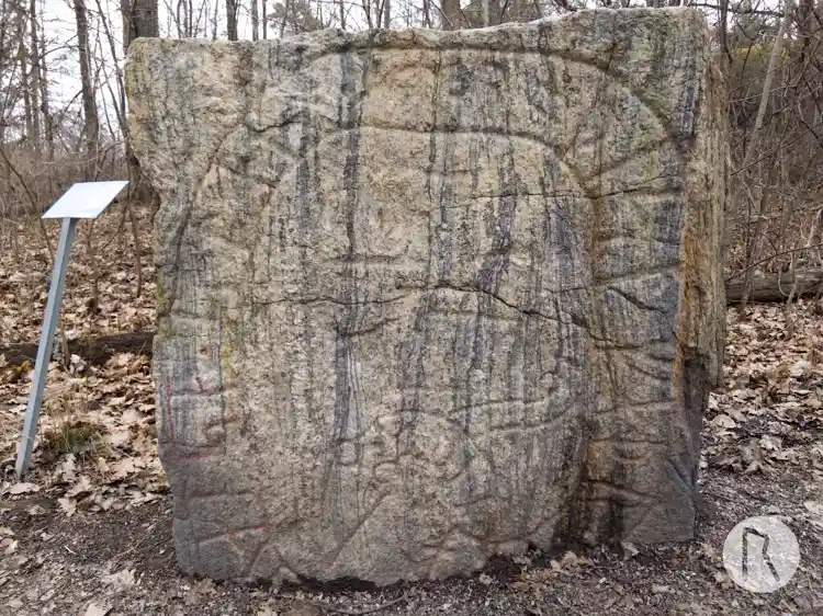 Fotografi av Runsten Ribbystenen, Sö240, L2014:5016 taget av Niklas Vackerdag