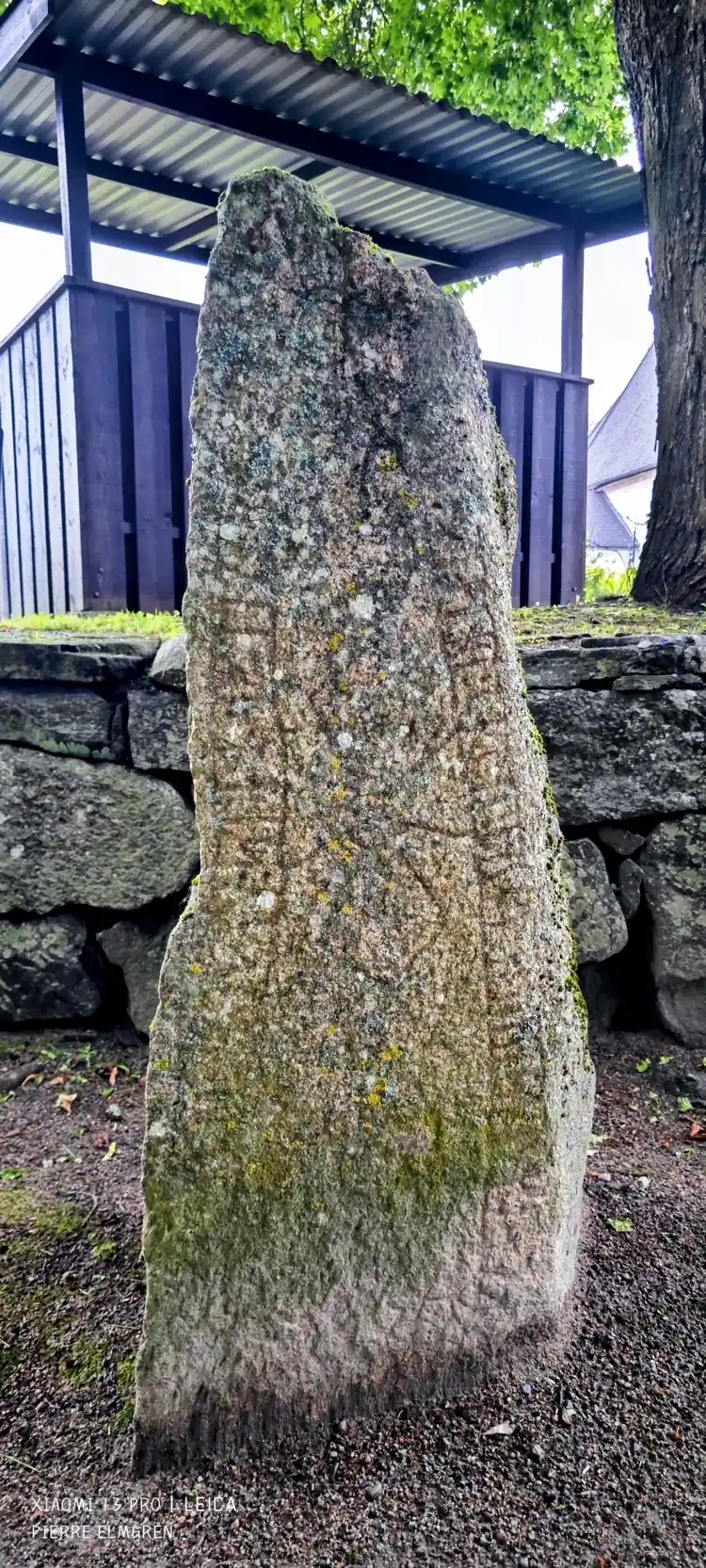 Fotografi av Runsten Sm1, L1955:9325 taget av Pierre Elmgren