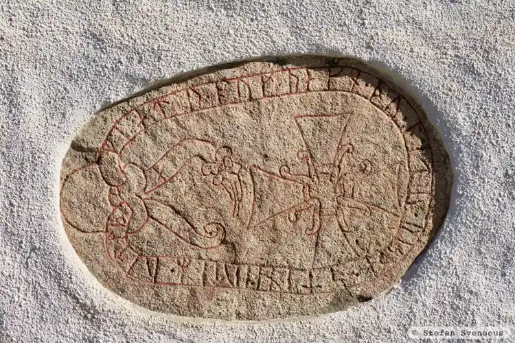 Fotografi av Runsten Sm169, L1957:2731 taget av Stefan Svenaeus