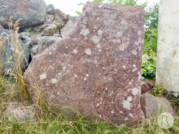 Fotografi av Runsten Sö16, L1985:9069 taget av Niklas Vackerdag