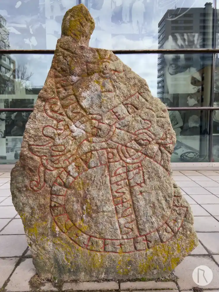 Fotografi av Runsten Sö269, L2014:3687 taget av Niklas Vackerdag