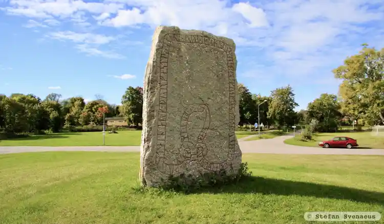 Fotografi av Runsten Tingsflisan, Öl46, L1957:1383 taget av Stefan Svenaeus