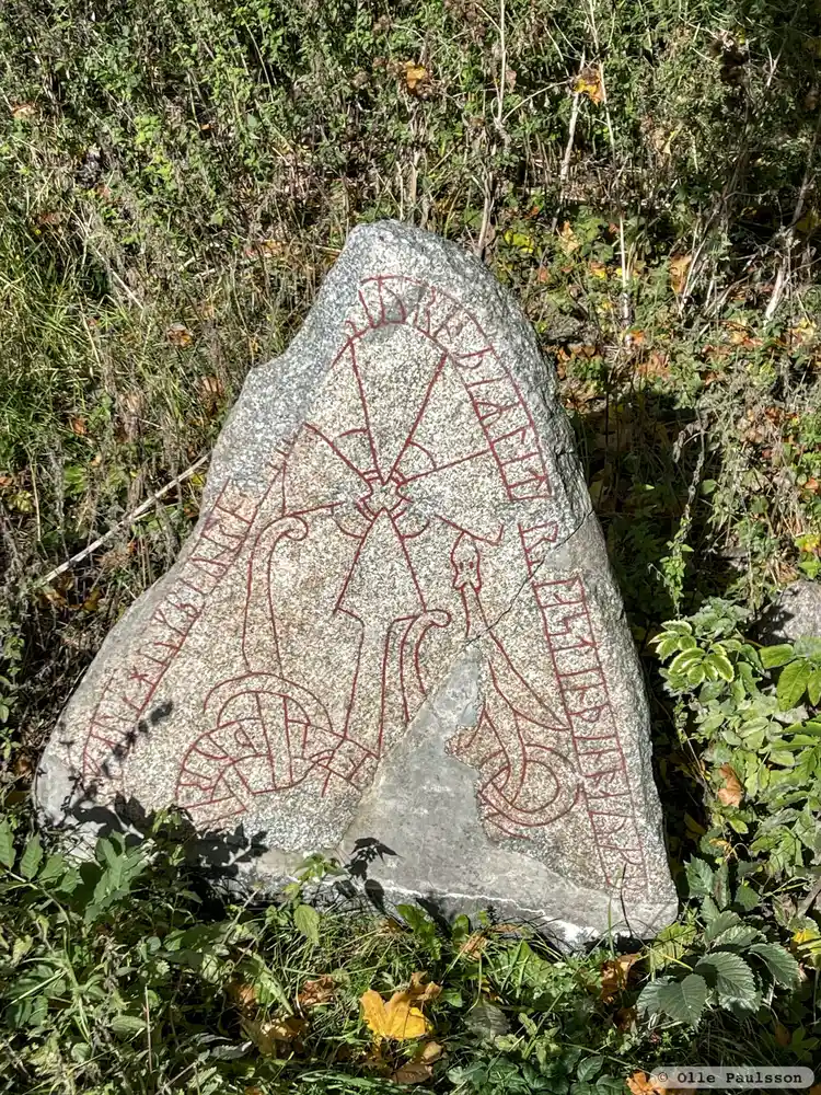 Fotografi av Runsten U1031, L1942:2494 taget av Olle Paulsson