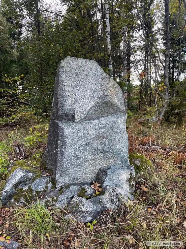 Fotografi av Runsten U1054, L1944:5447 taget av Olle Paulsson