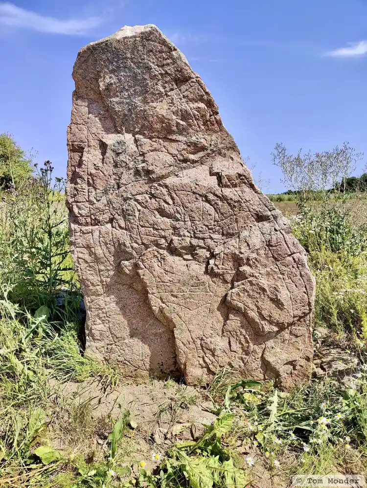 Fotografi av Runsten U1070, L1941:8546 taget av Tom Monder