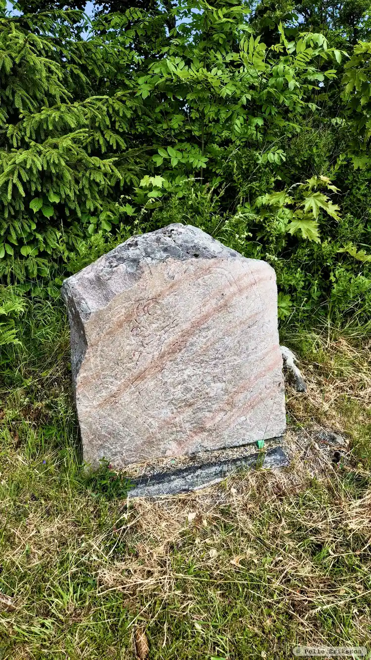 Fotografi av Runsten U1150, L1941:8743 taget av Pelle Eriksson