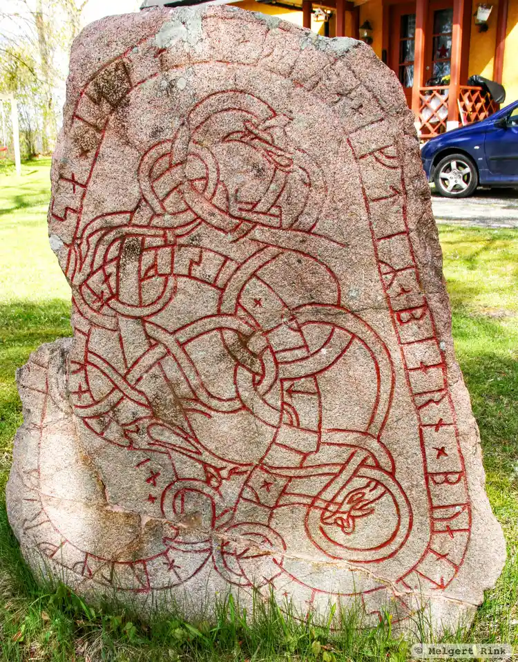 Fotografi av Runsten U152, L2014:681 taget av Melgert Rink