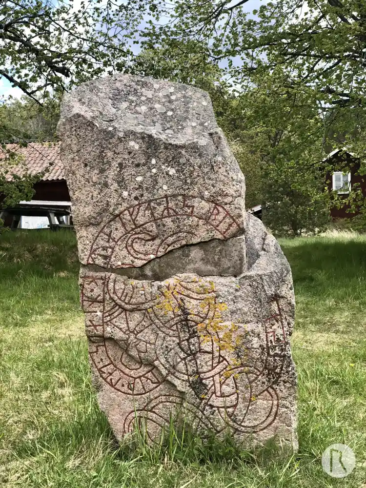 Fotografi av Runsten U211, L2017:1981 taget av Niklas Vackerdag