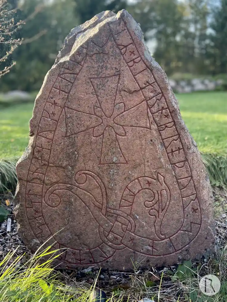 Fotografi av Runsten U269, L2017:6449 taget av Niklas Vackerdag