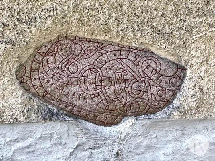 Fotografi av Runsten U272, L2017:4487 taget av Niklas Vackerdag