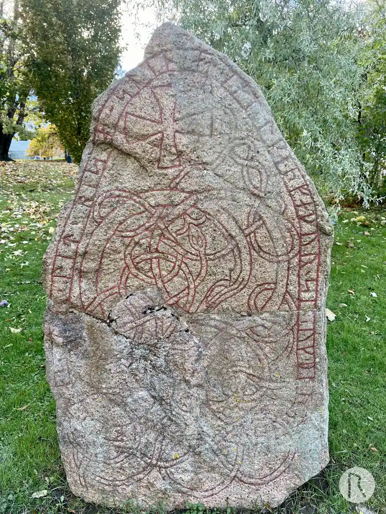 Fotografi av Runsten U938, L1941:2453 taget av Niklas Vackerdag