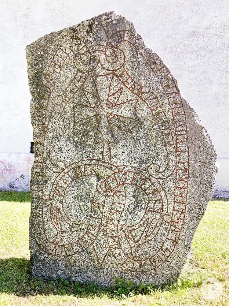 Fotografi av Runsten U987 - U989, L1943:5525 taget av Niklas Vackerdag